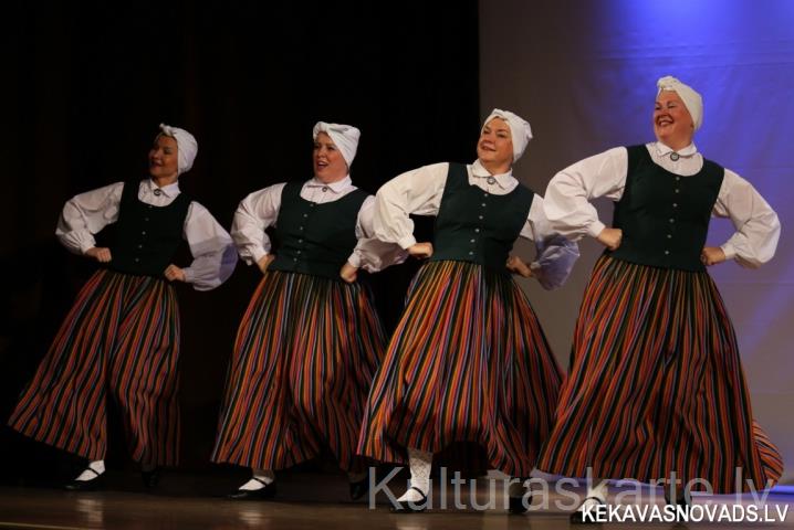 Baloži
